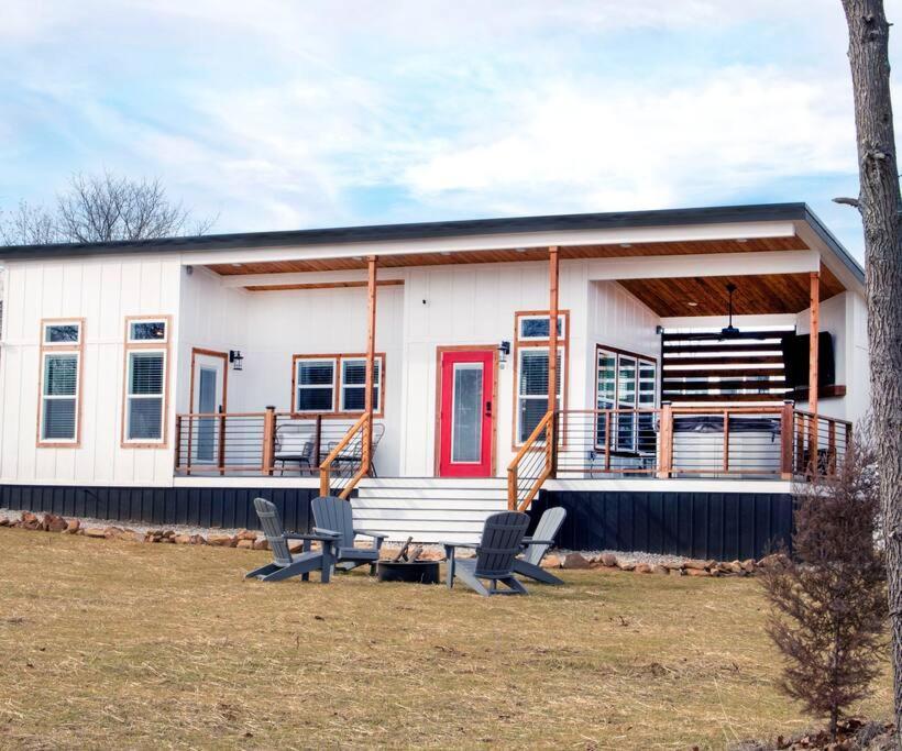 Twin Lakes Tiny Homes Of Okmulgee Exterior photo