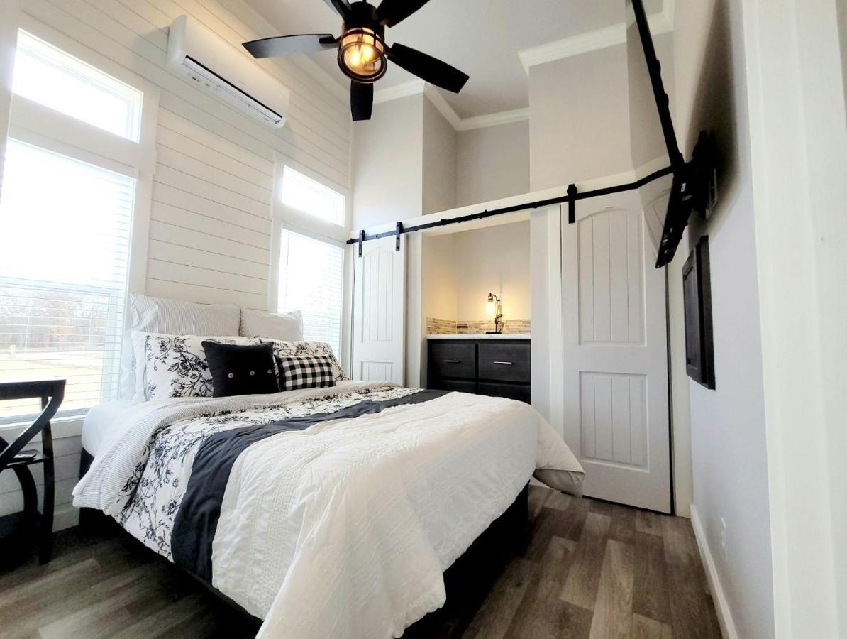 Twin Lakes Tiny Homes Of Okmulgee Exterior photo